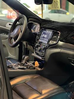 جیپ گراند شیرۆکی